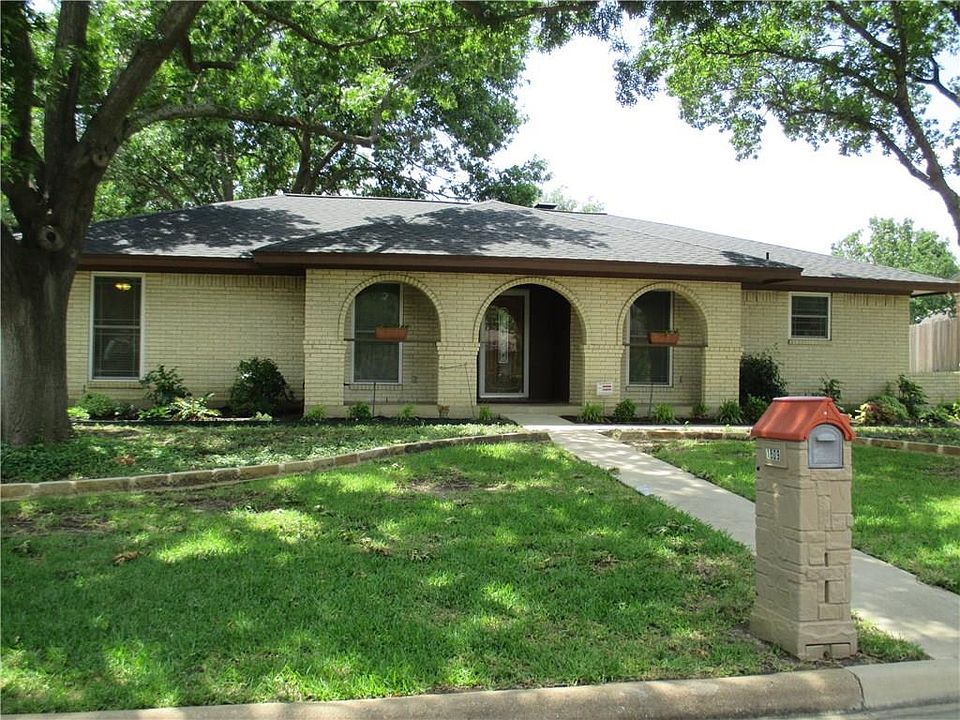 1st image of 1809 W Terrace Dr
