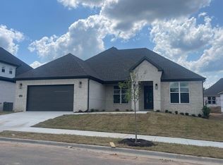 3652 E Greystone Dr, Fayetteville, AR 72764