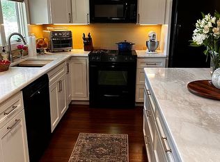 951 E 3rd St, Roebling, NJ 08554