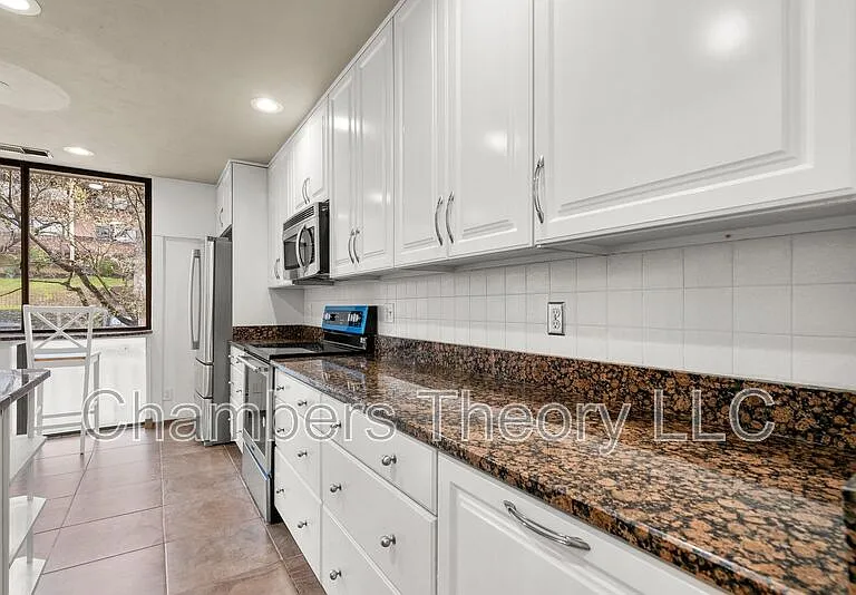 2232 S Randolph St #2 — Photo 8