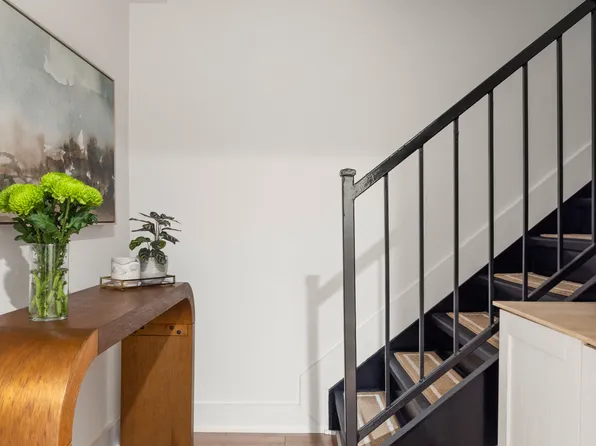 473 Bainbridge Street image 7 of 12