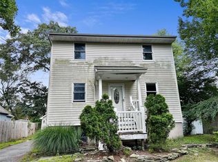 36 Shell Rd, Rocky Point, NY 11778