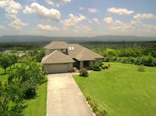 304 Black Oak Ln, Seymour, TN 37865