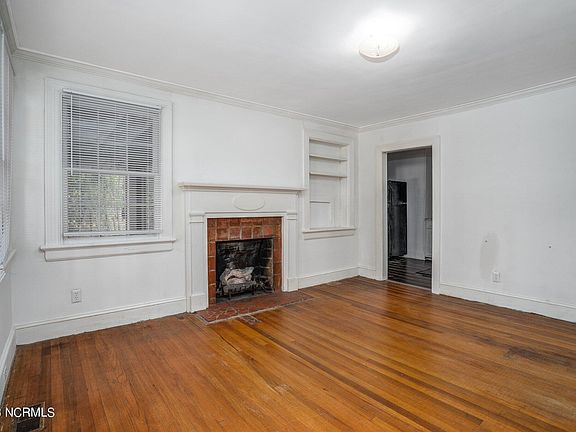 3rd image of 616 S Vyne Street