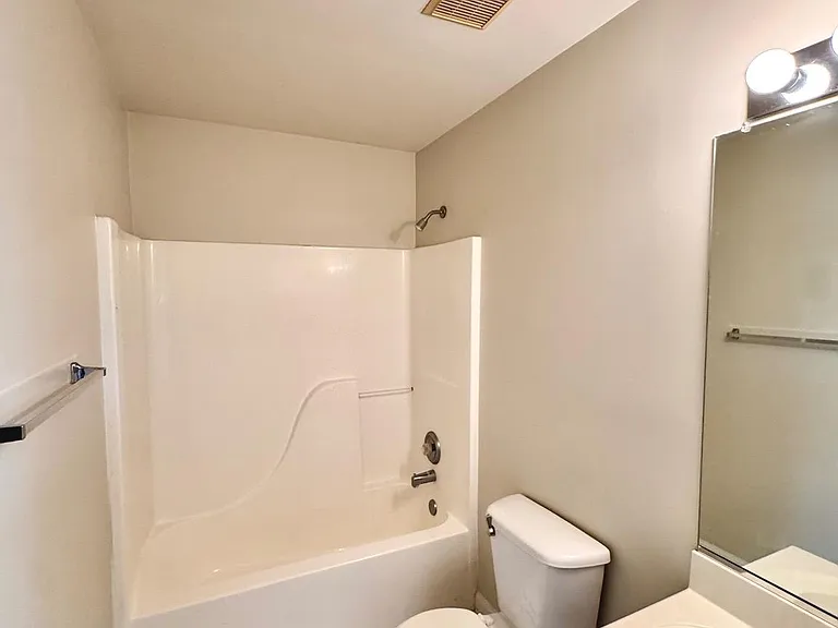 152 Brookland Ct #10 — Photo 15
