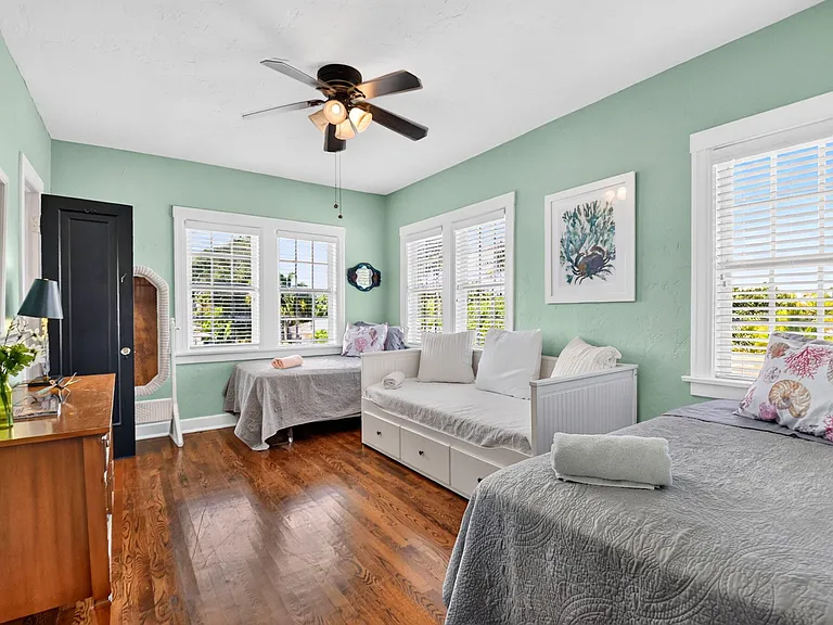 227 Foresteria Dr — Photo 43