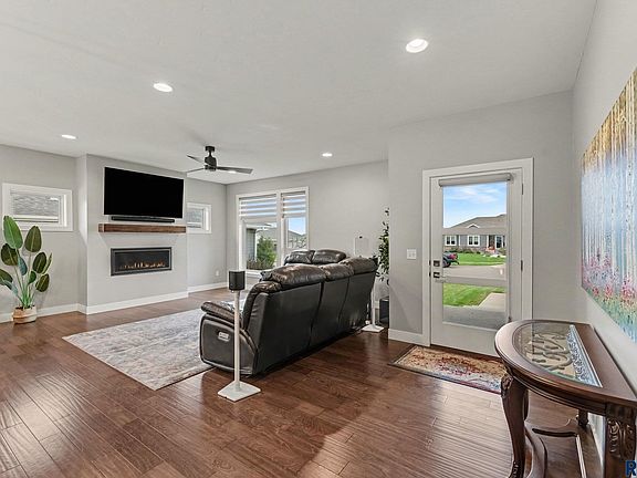 5th image of 8204 E Roughlock St