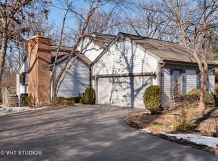 51 Warrington Dr, Lake Bluff, IL