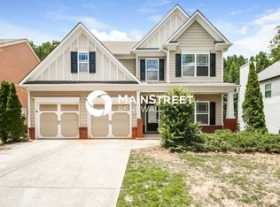 145 Parkway Dr, Fairburn, GA 30213