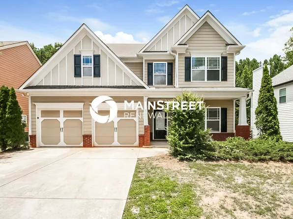 145 Parkway Dr, Fairburn, GA 30213