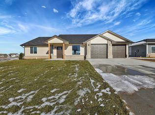 626 S Sweetwater Rd, Maize, KS 67101