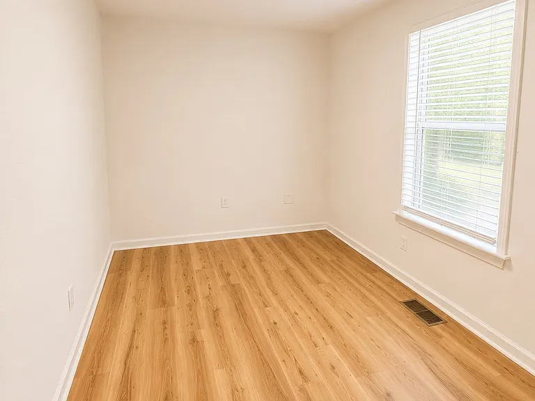 8529 Summer View Dr — Photo 22