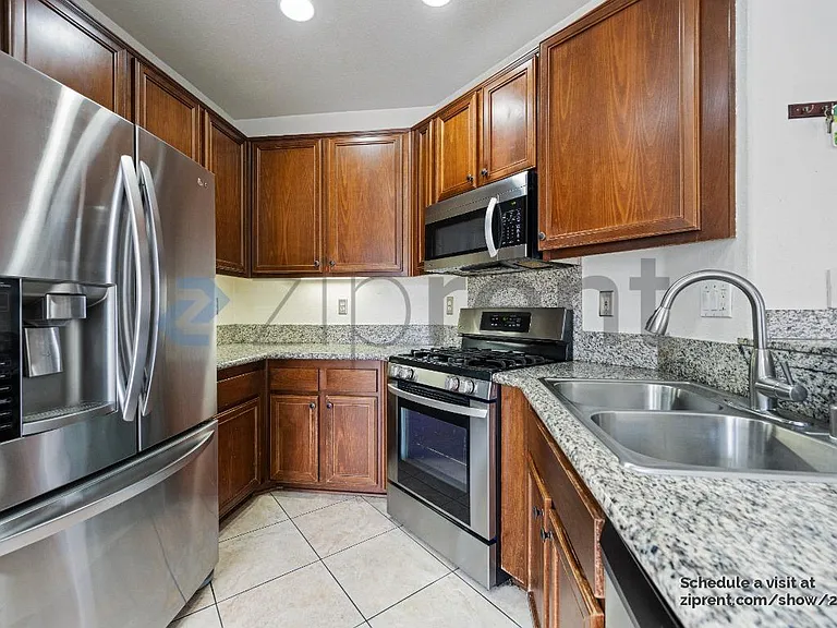 3502 Fuentes Ct — Photo 10