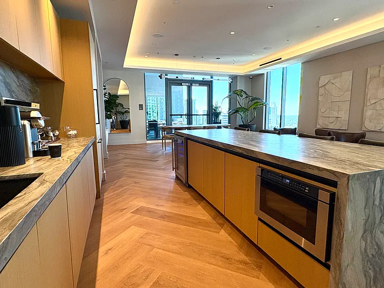 Dining/social room