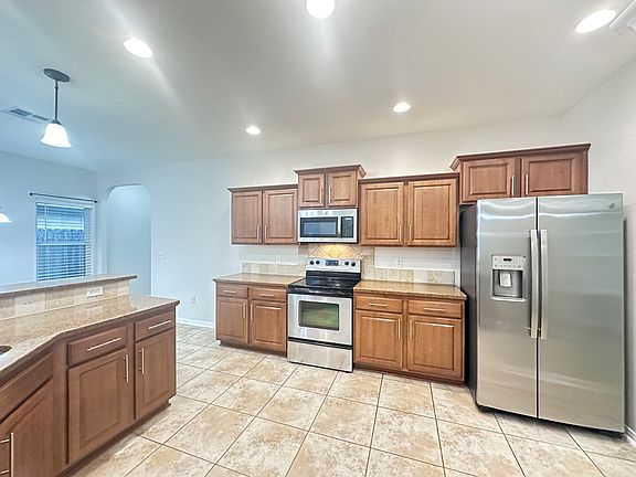 2nd image of 2606 S Las Brisas St
