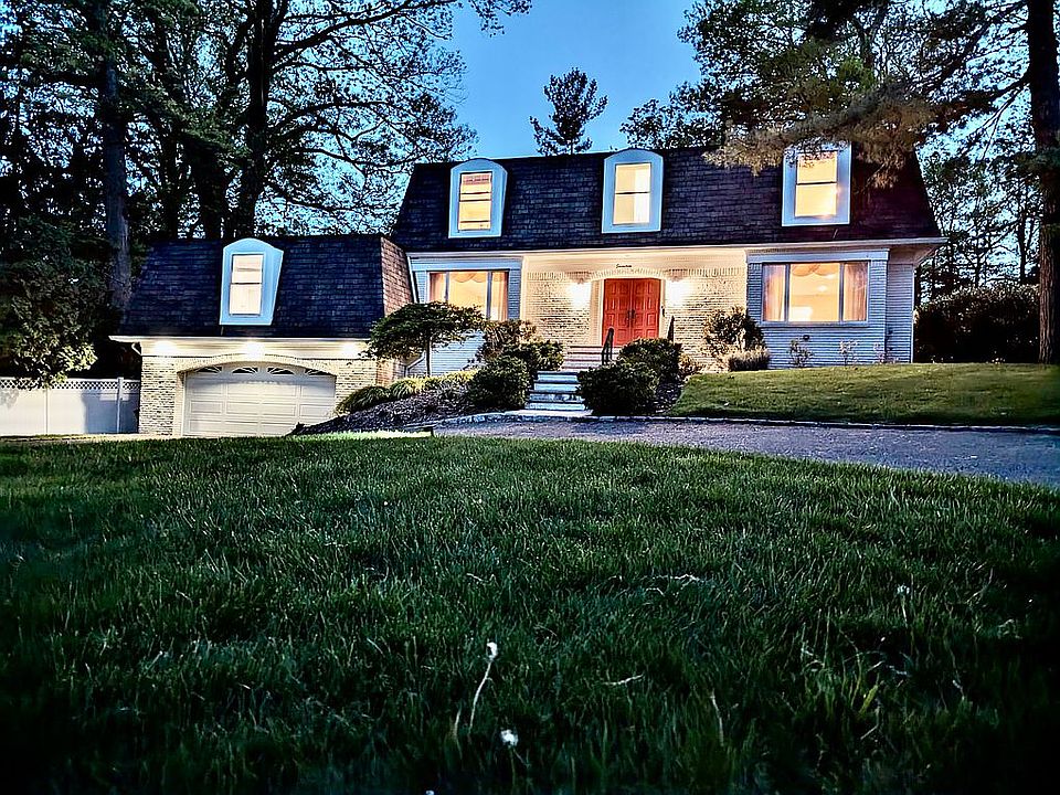 1st image of 17 Blanchard Rd