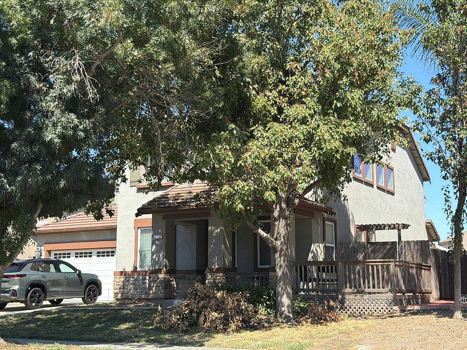 2nd image of 3935 Podocarpus Dr