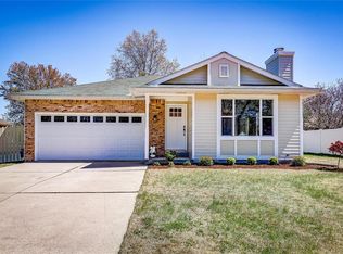 720 Oak Hollow Ct, O'Fallon, IL