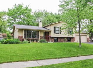 17489 W Winnebago Dr, Grayslake, IL 60030