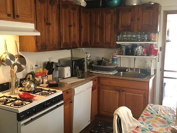 4th image of 304 13th Street # 2nd Fl West