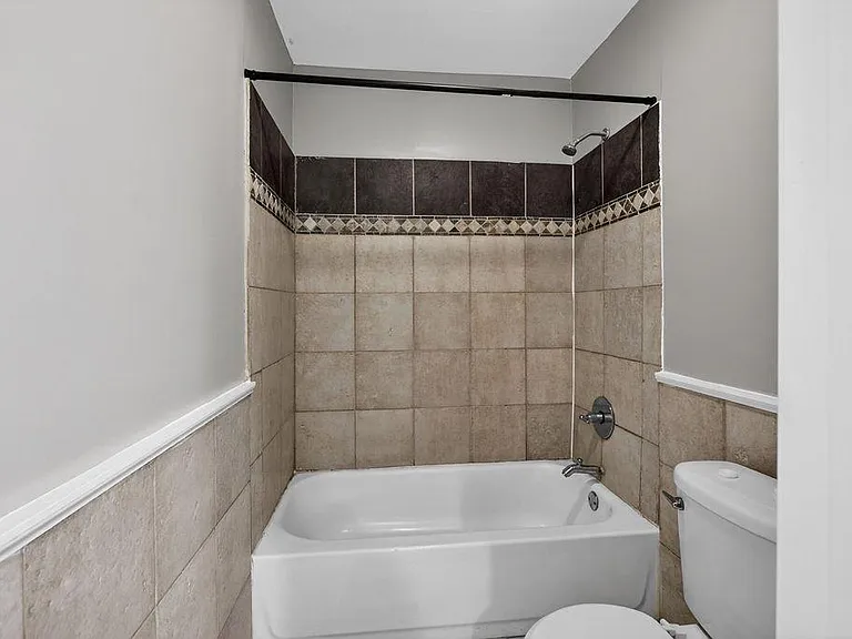 3575 Oakvale Rd #102 — Photo 22