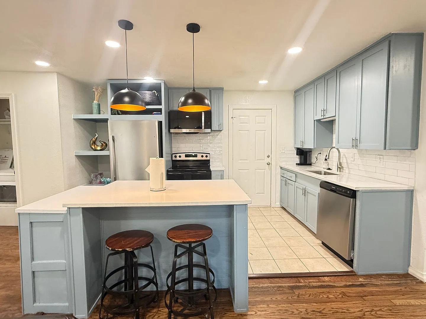 Charming Updated 2-Bedroom Near Wheeler District! — Photo 2