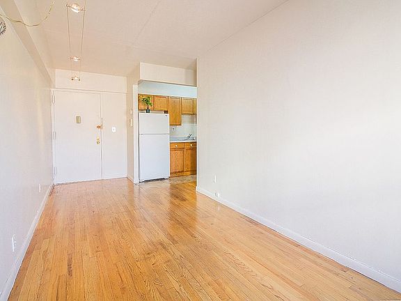 Spacious Livingroom