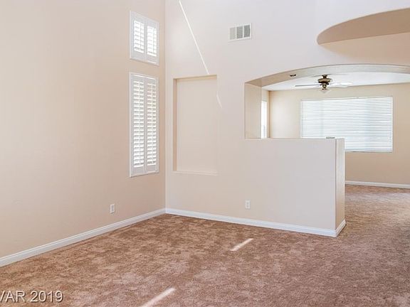 3rd image of 9928 Canyon Peak Dr