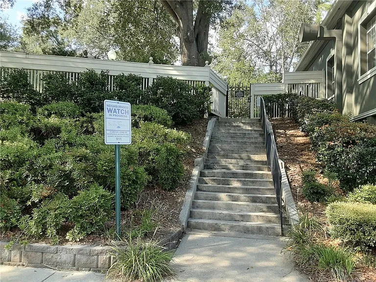 6900 Roswell Rd #O3 — Photo 21