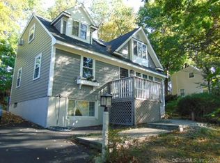 157 Samp Mortar Dr, Fairfield, CT 06824