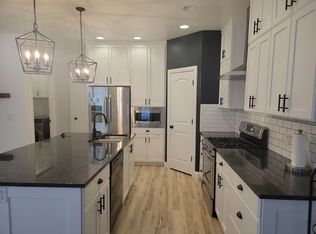 5836 S Desert Crest Dr, Saint George, UT 84790
