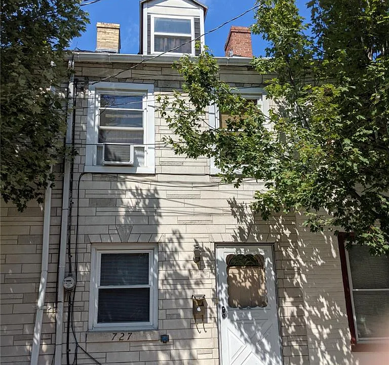 727 W Gordon St