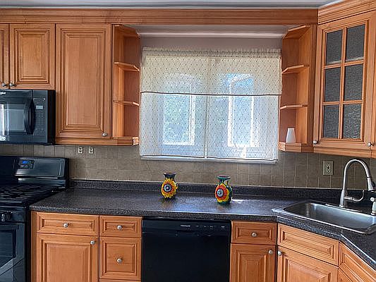 5th image of 74-03 58th Ave #2