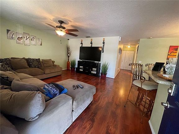 3rd image of 10110 Mitchell Ave