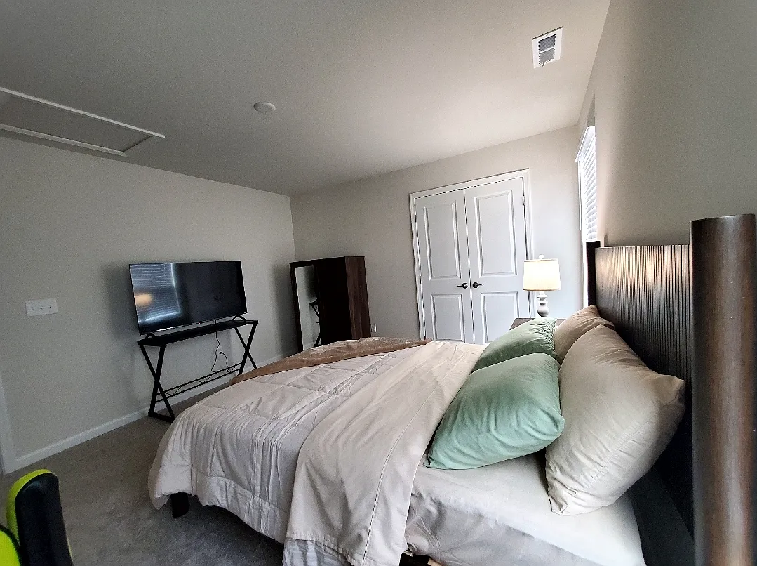 1 bed, $1,100 — Photo 4