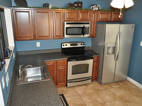 4th image of 6528 Rainbow Ln