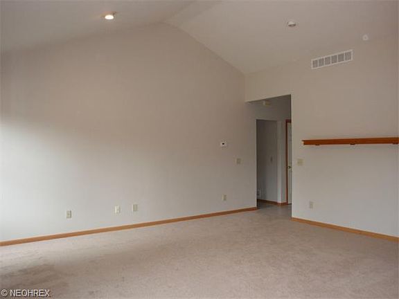 4th image of 148 Finch Dr