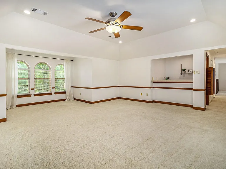 8007 Vintage Creek Dr — Photo 17