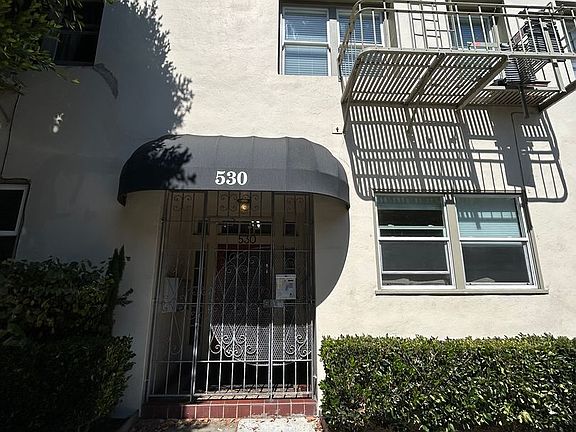 2nd image of 530 Grove St APT 3