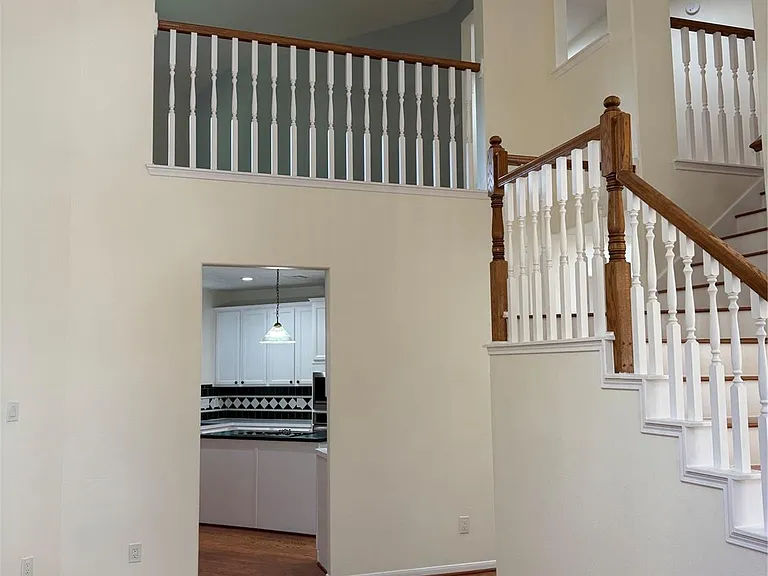 210 Indian Summer Ct — Photo 5