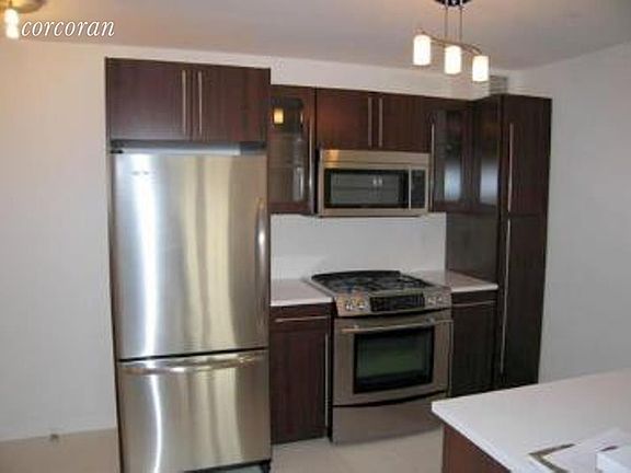 5th image of 302 2nd St APT 6C