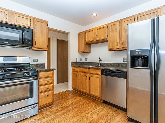 5th image of 2791 Glasgow Ct Unit W1