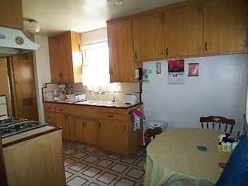 3rd image of 7616 Gentry Ave