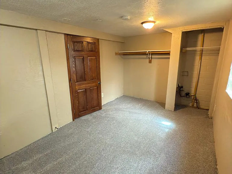 2614 Dupont Ave N — Photo 22