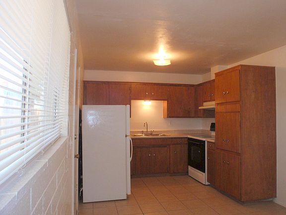 3rd image of 2910 N Flanwill Blvd