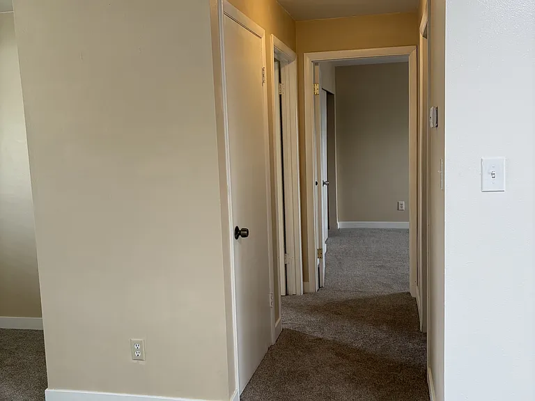 84 E 9230 S — Photo 27