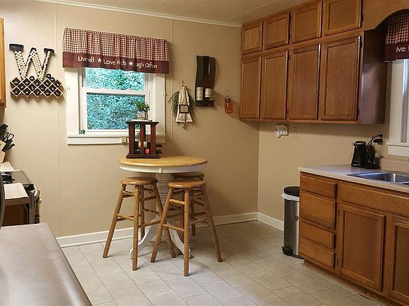 3rd image of 155 Mill Race Ln