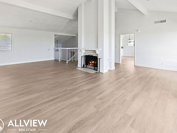 2nd image of 29 Skysail Dr