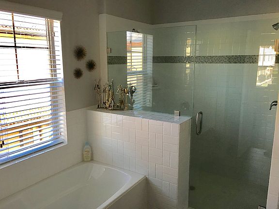 4th image of 5523 W Naples Dr