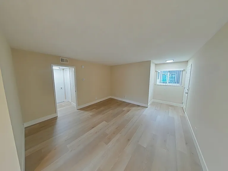 786 Reseda Dr #6 — Photo 4